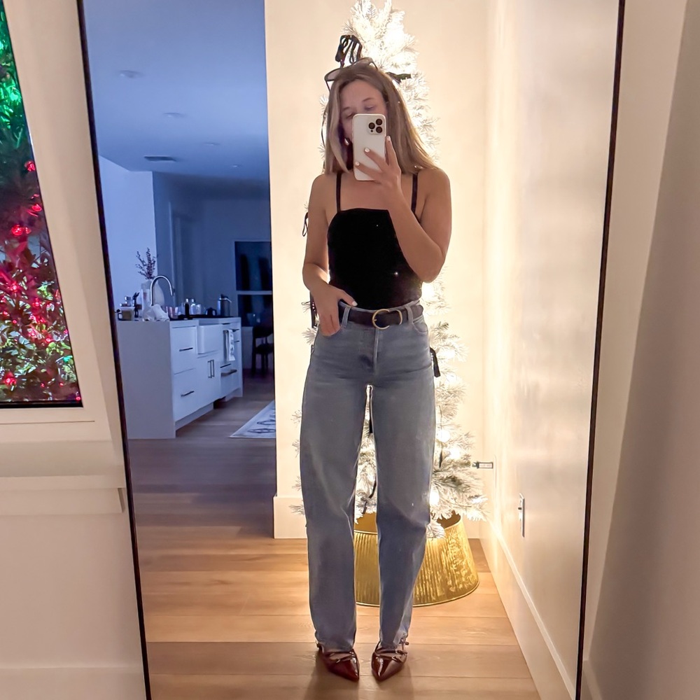 Aritizia the 90s lo-rise barrel jeans